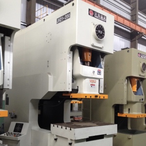 Pressiona fortalecida na garganta