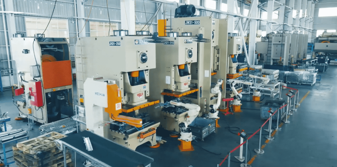 Linha de imprensa autom&aacute;tica para autope&ccedil;as-01