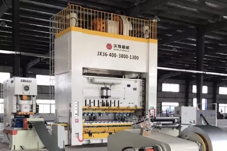 Pressione o manivela com alimentador