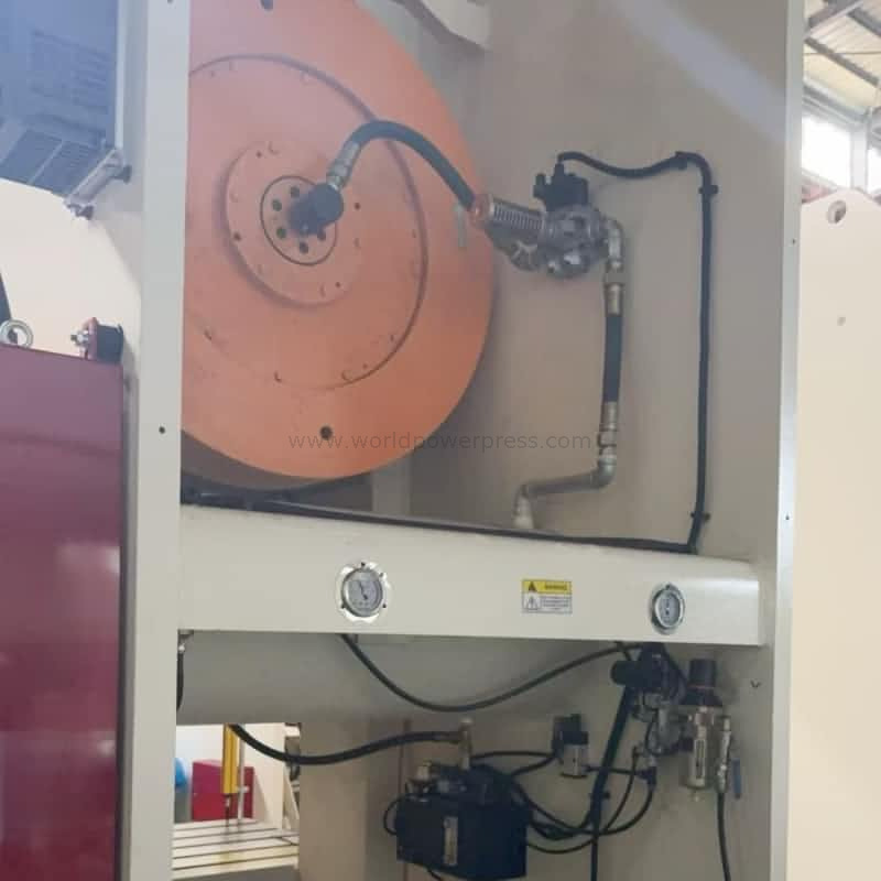 Máquina de imprensa excêntrica de quadro C 200ton para estampagem de peças de metal