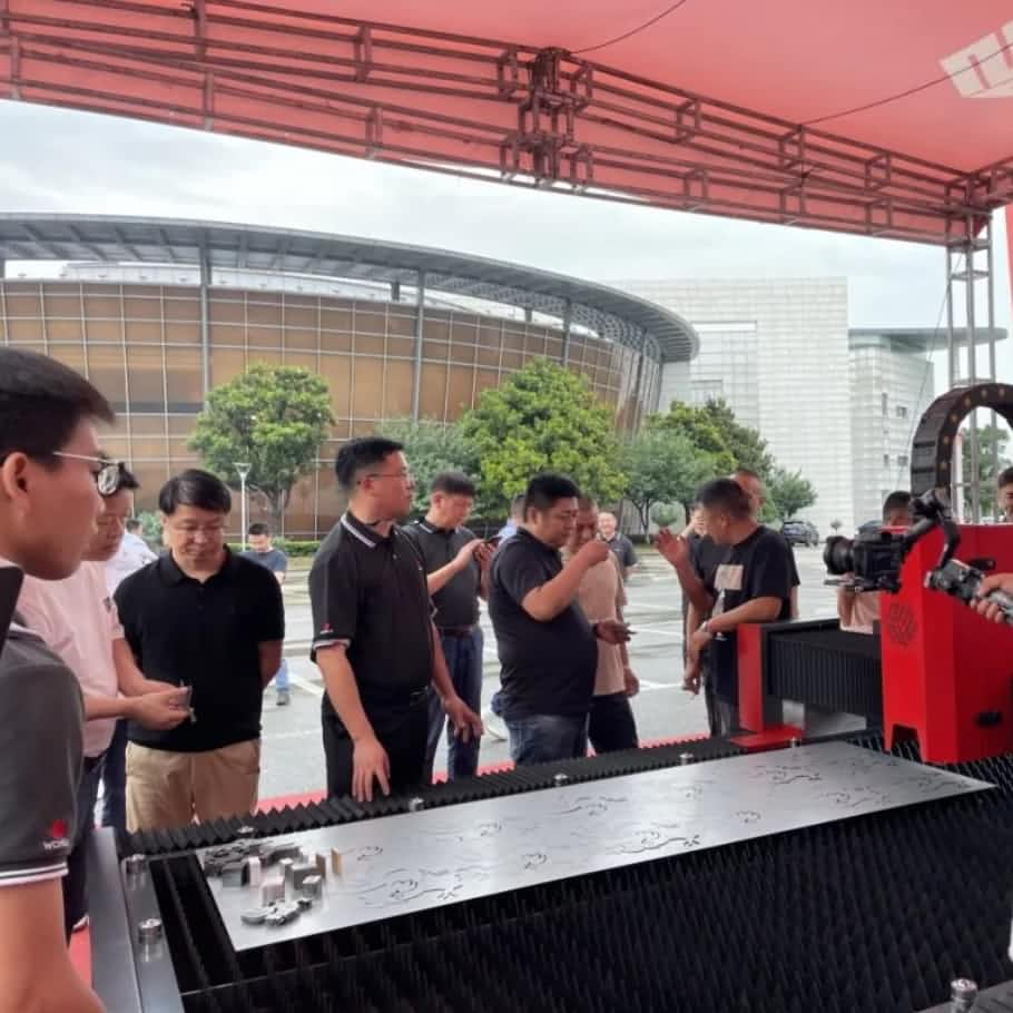 Máquina de corte a laser mostra em Suzhou